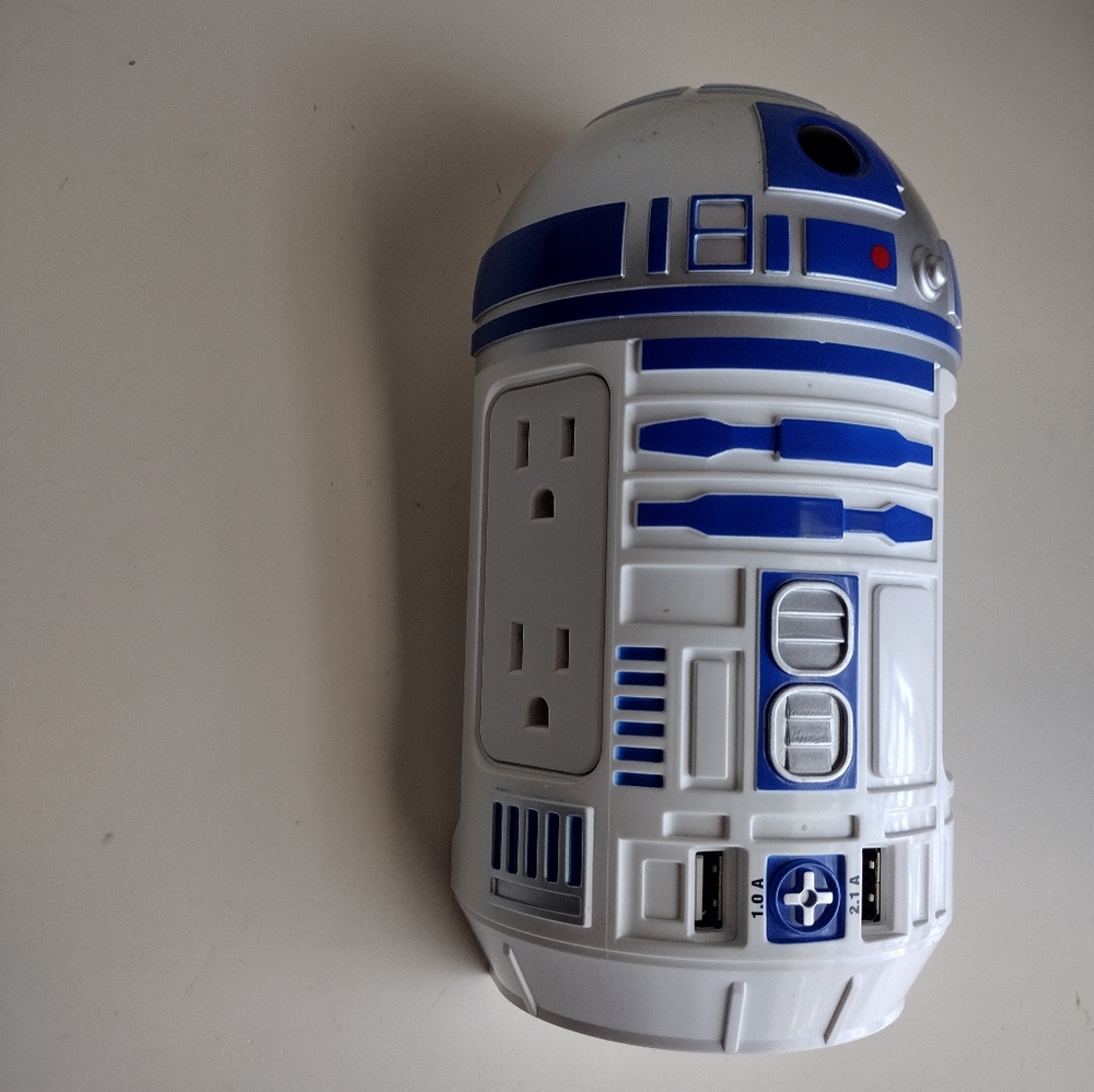 Star Wars R2-D2 wall Charger - Picture 3 of 7